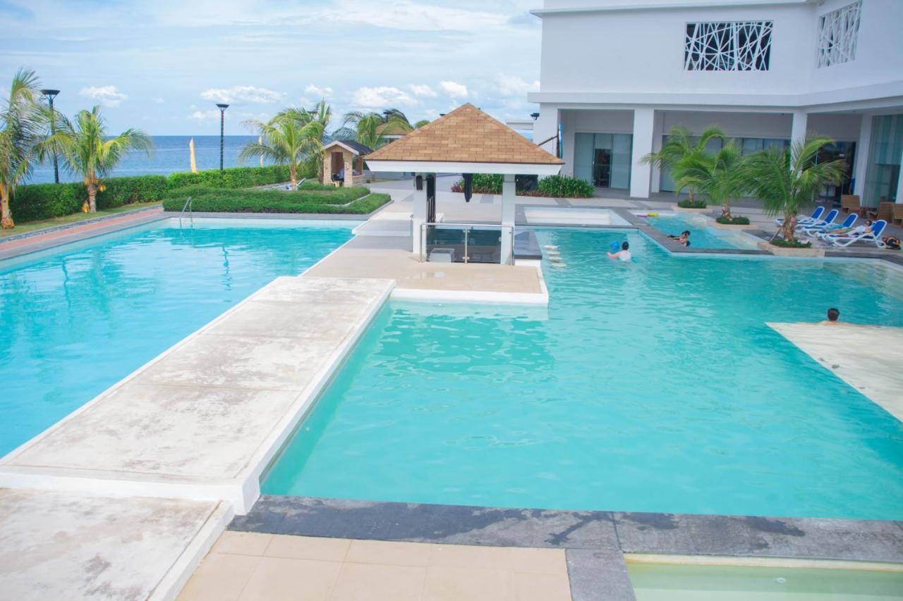 Oceanfront At Arterra, Fast Wifi, Nflix, Kitchen -C Villa Lapu-Lapu City Exteriör bild